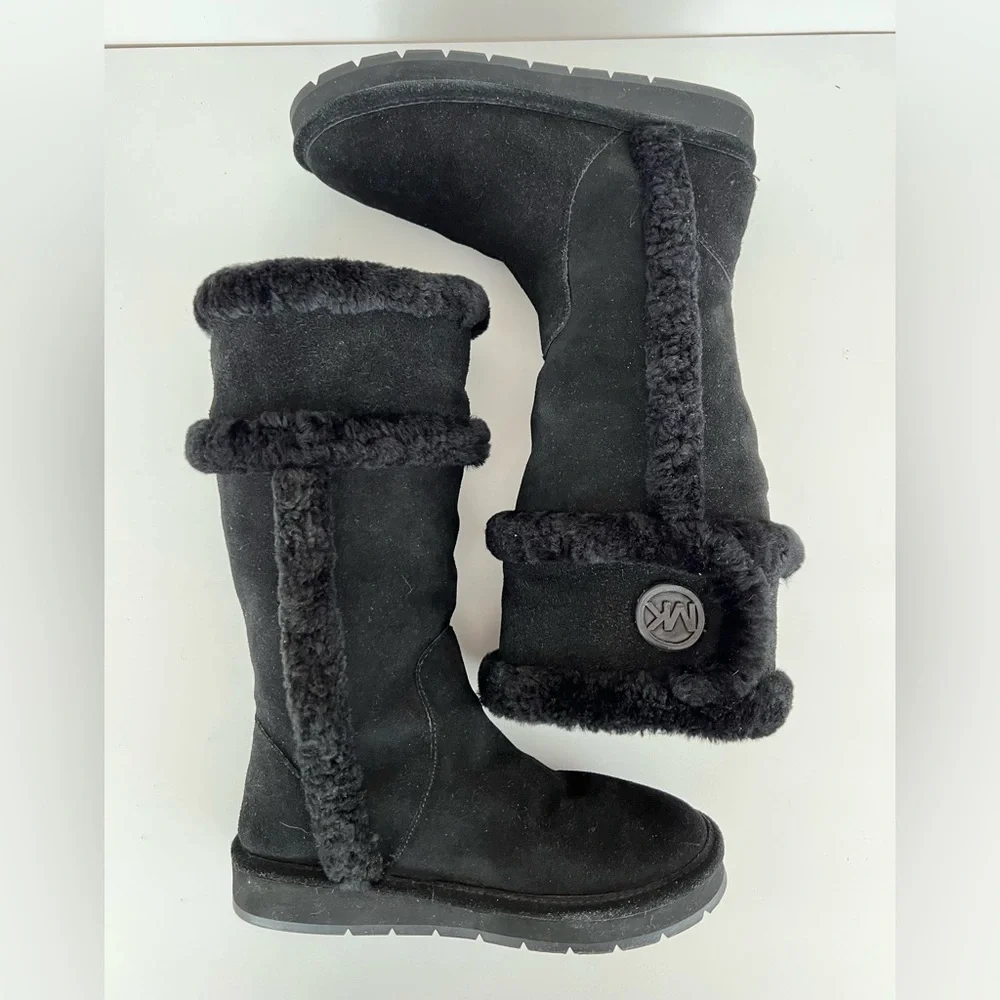 Michael Kors Sheep Lined Suede Leather Tall Winter Snow Boots in Black, size 6